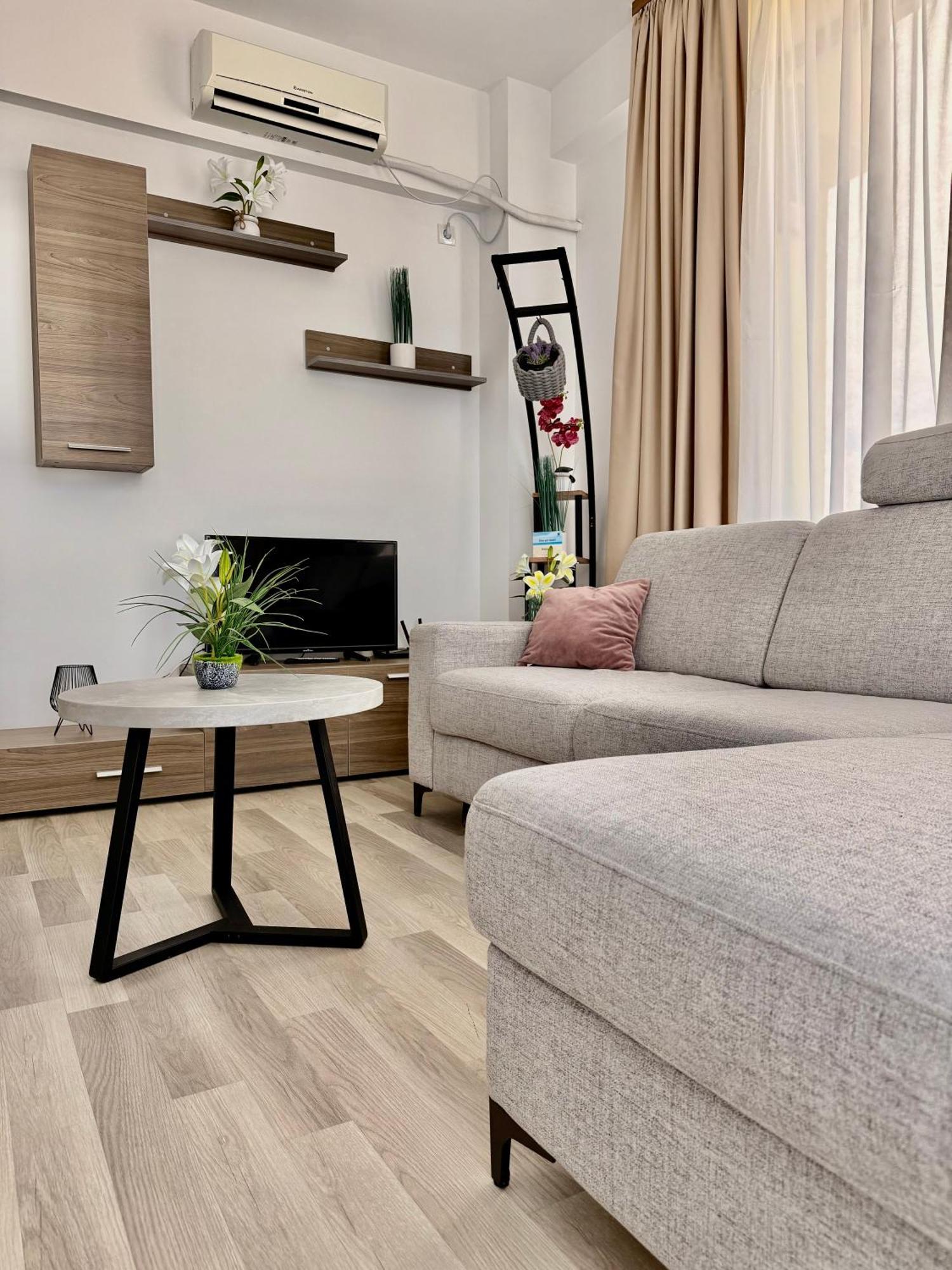 Aqua Vista Nuba - Vedere Top La Mare Si Lac - Apartament 2 Camere Summerland - Mamaia Bagian luar foto